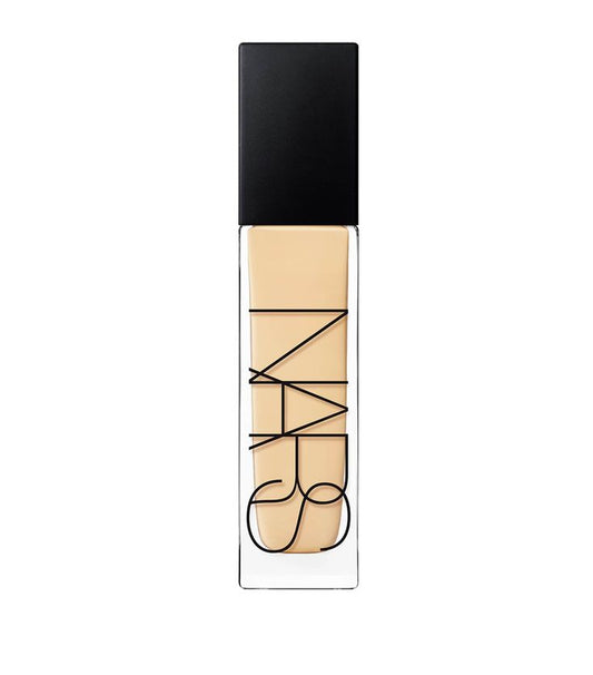 Base Nars Natural Radiant Longwear Foundation
