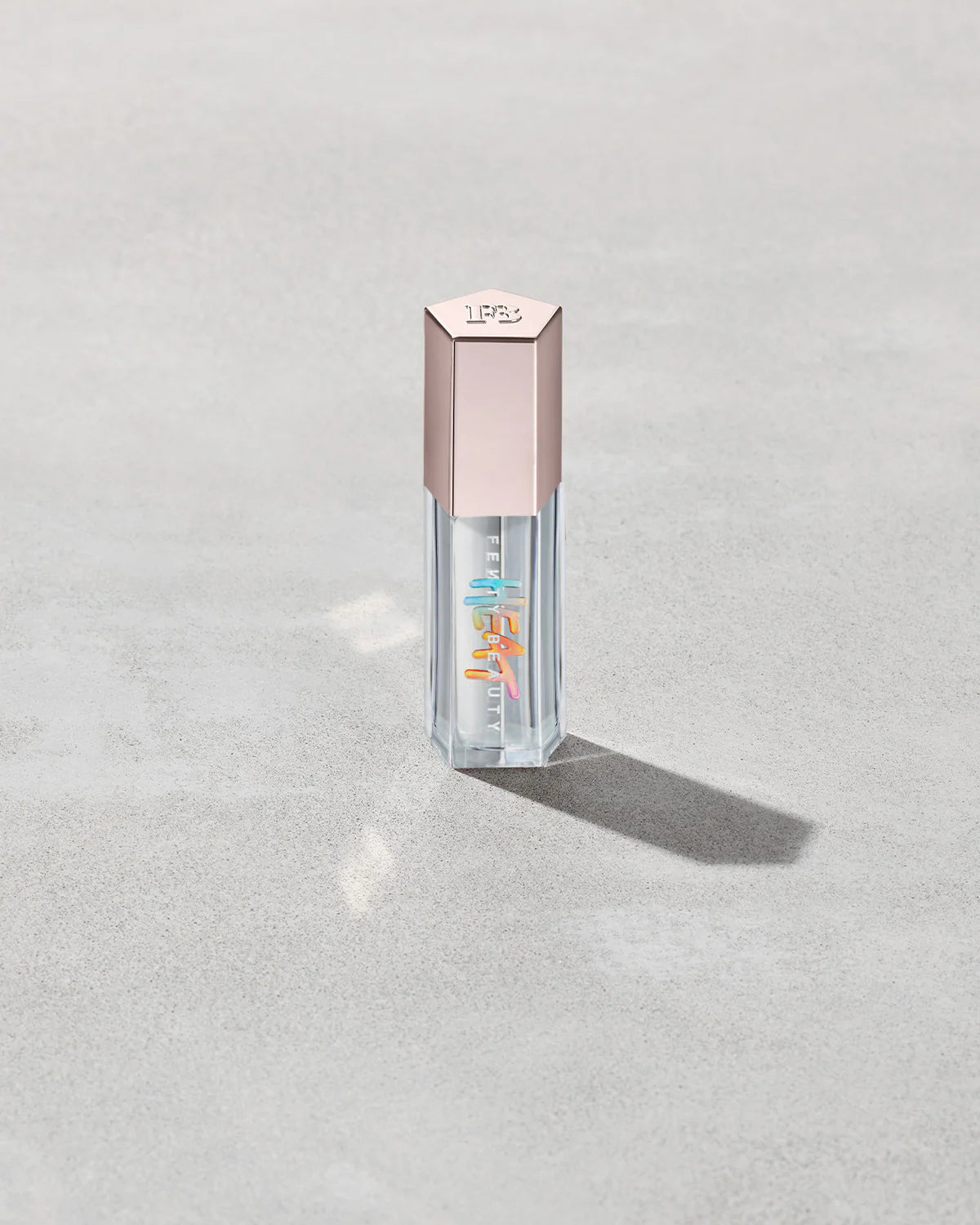 Brillo Gloss Bomb Heat Iluminador y Voluminizador Universal de Labios  Fenty Beauty By Rihanna El Brillo que Calienta el Juego