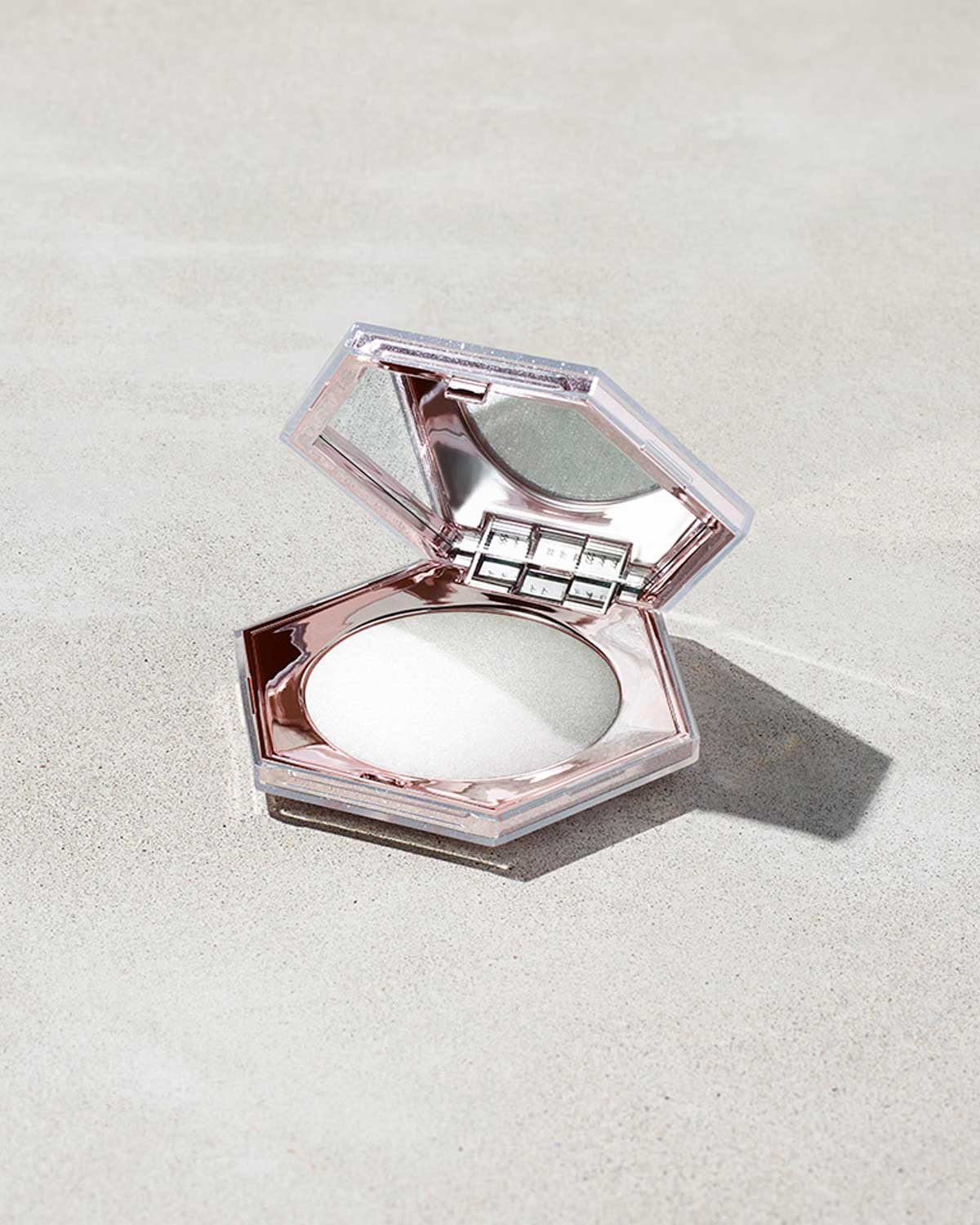 Fenty Beauty By Rihanna Diamond Bomb Iluminador